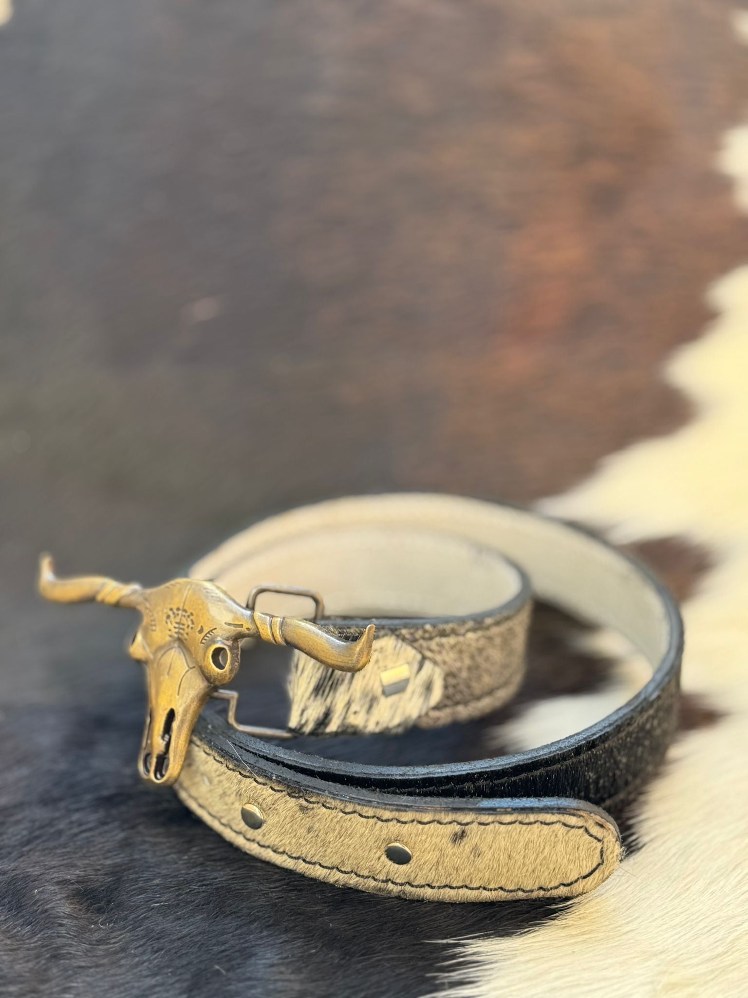 Handcrafted Cowhide Belt with Longhorn Skull Buckle – Limited Collector’s Piece